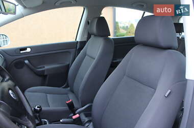 Хетчбек Volkswagen Golf Plus 2008 в  фото 59 Хетчбек Volkswagen Golf Plus 2008 в