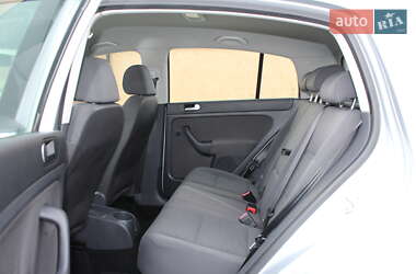 Хетчбек Volkswagen Golf Plus 2008 в  фото 80 Хетчбек Volkswagen Golf Plus 2008 в