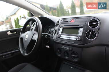 Хетчбек Volkswagen Golf Plus 2008 в  фото 99 Хетчбек Volkswagen Golf Plus 2008 в
