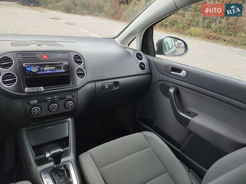 Хэтчбек Volkswagen Golf Plus 2009 в Киеве фото 73 Хэтчбек Volkswagen Golf Plus 2009 в Киеве