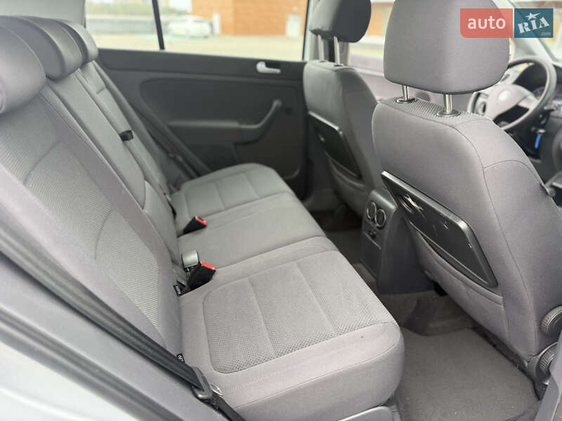 Хэтчбек Volkswagen Golf Plus 2006 в Киеве