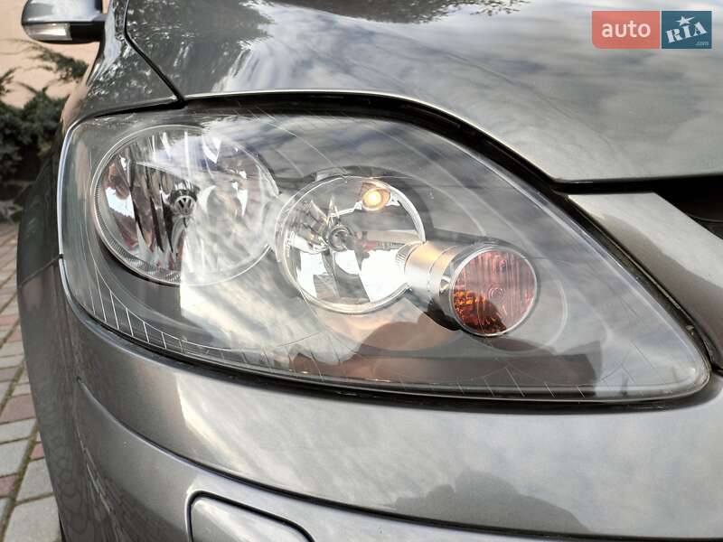 Хэтчбек Volkswagen Golf Plus 2007 в Ровно