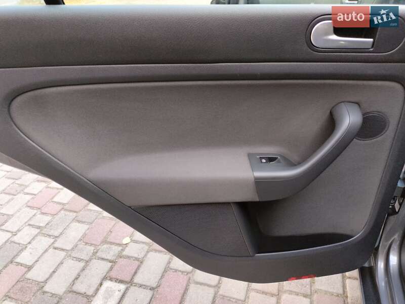 Хэтчбек Volkswagen Golf Plus 2007 в Ровно