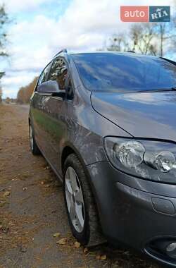 Хэтчбек Volkswagen Golf Plus 2008 в 