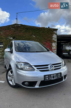 Хэтчбек Volkswagen Golf Plus 2008 в 