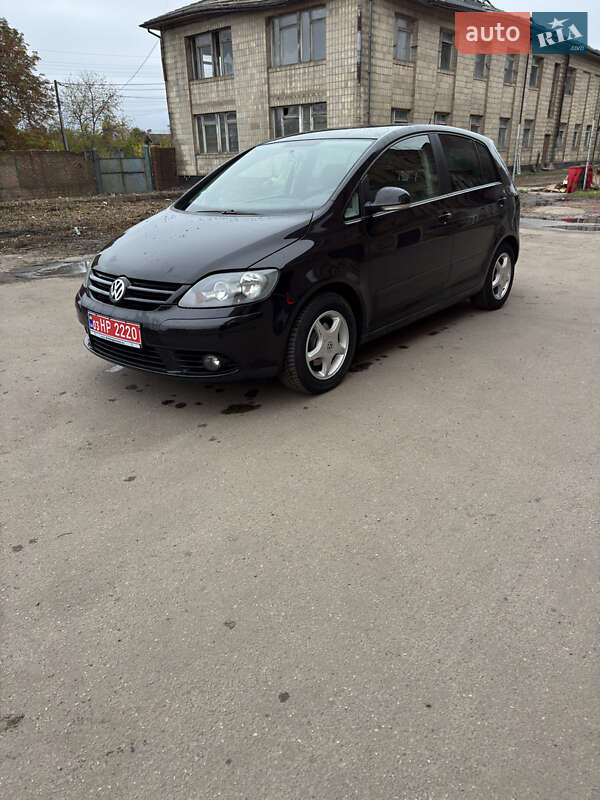 Хэтчбек Volkswagen Golf Plus 2007 в Ахтырке