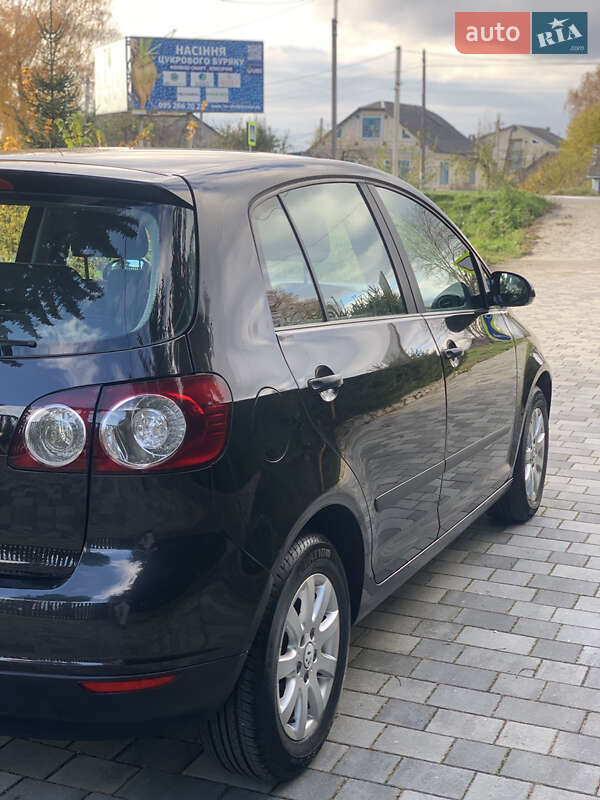 Хетчбек Volkswagen Golf Plus 2005 в Старокостянтинові