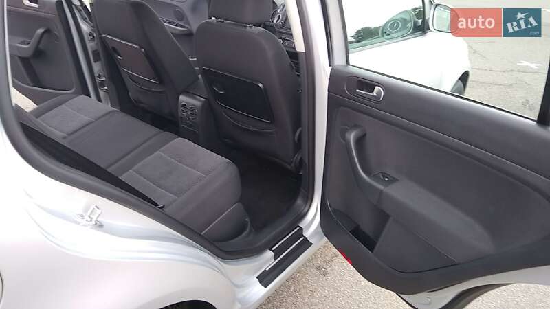 Хэтчбек Volkswagen Golf Plus 2010 в Киеве фото 36 Хэтчбек Volkswagen Golf Plus 2010 в Киеве