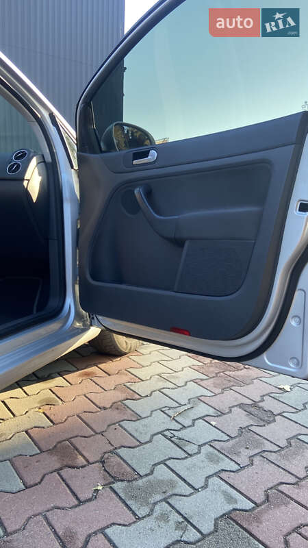 Хэтчбек Volkswagen Golf Plus 2006 в Киеве