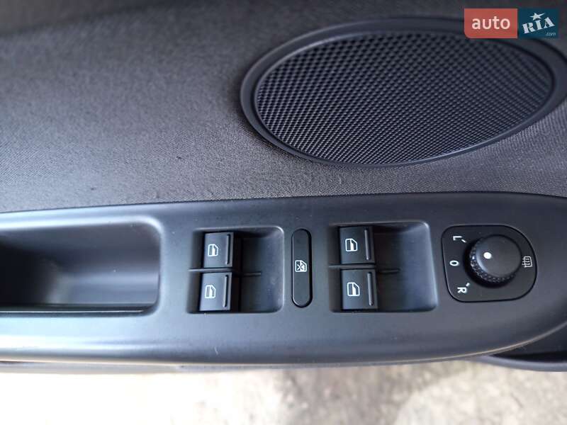 Хэтчбек Volkswagen Golf Plus 2005 в Дрогобыче фото 53 Хэтчбек Volkswagen Golf Plus 2005 в Дрогобыче