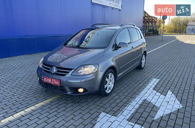 Хетчбек Volkswagen Golf Plus 2008 в Нововолинську