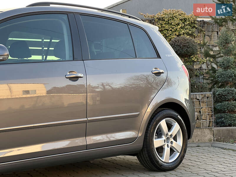 Хэтчбек Volkswagen Golf Plus 2011 в Стрые