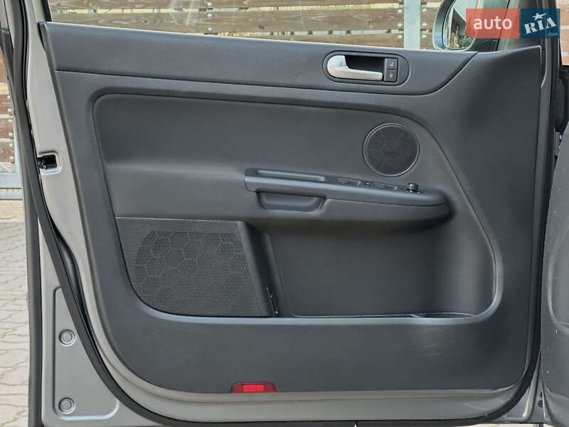 Хэтчбек Volkswagen Golf Plus 2011 в Стрые