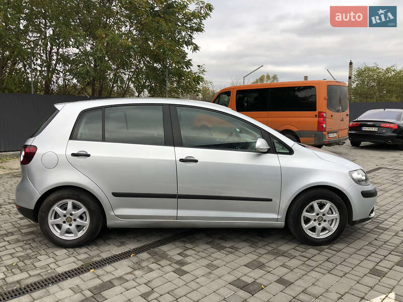 Хэтчбек Volkswagen Golf Plus 2006 в Ровно