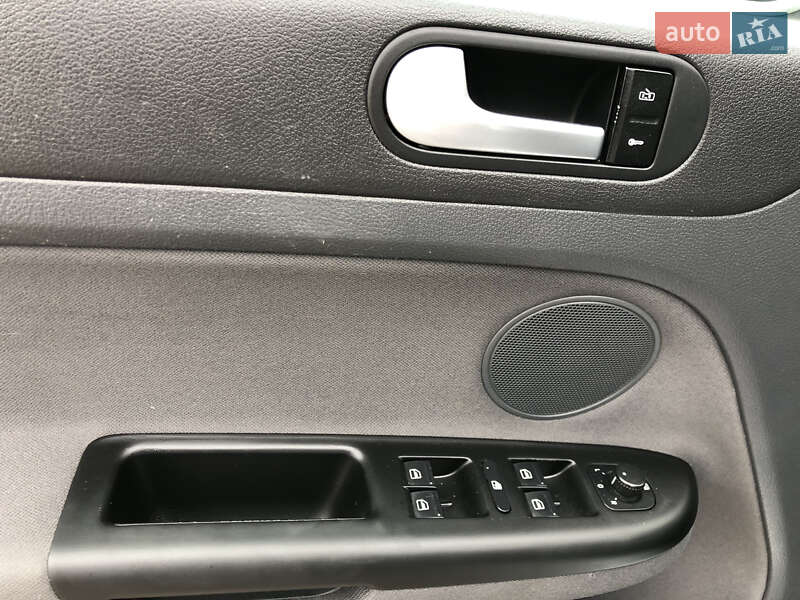 Хэтчбек Volkswagen Golf Plus 2006 в Ровно