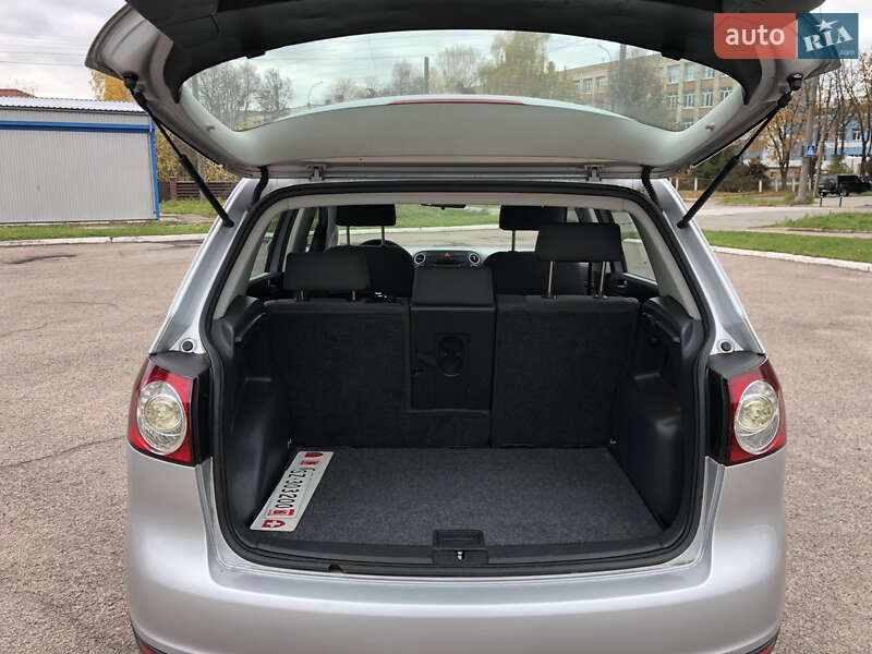 Хэтчбек Volkswagen Golf Plus 2006 в Ровно