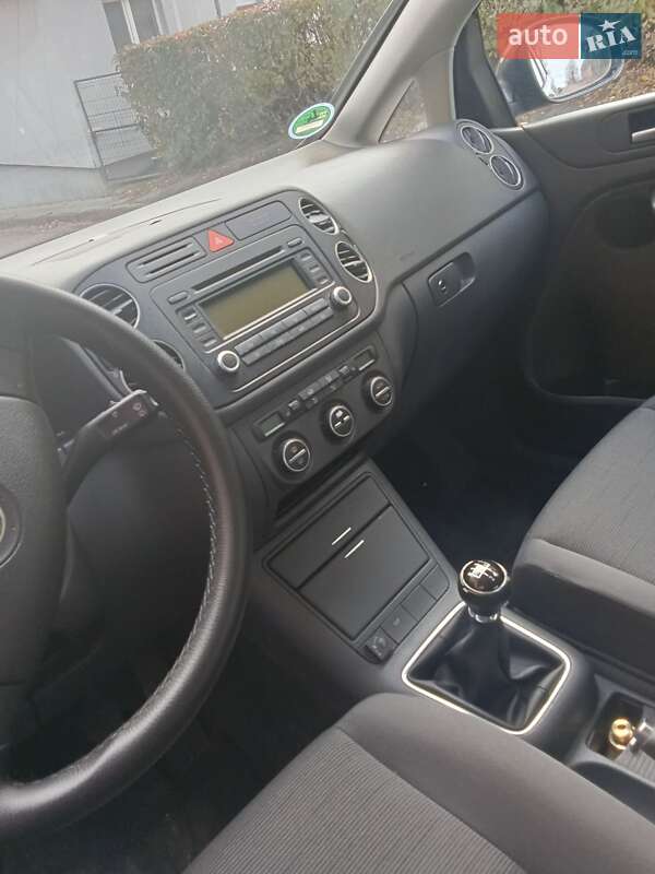 Хэтчбек Volkswagen Golf Plus 2006 в Ровно