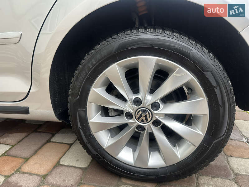 Хэтчбек Volkswagen Golf Plus 2013 в Киеве