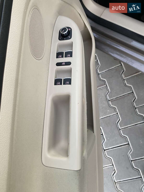 Хэтчбек Volkswagen Golf Plus 2010 в Луцке фото 28 Хэтчбек Volkswagen Golf Plus 2010 в Луцке