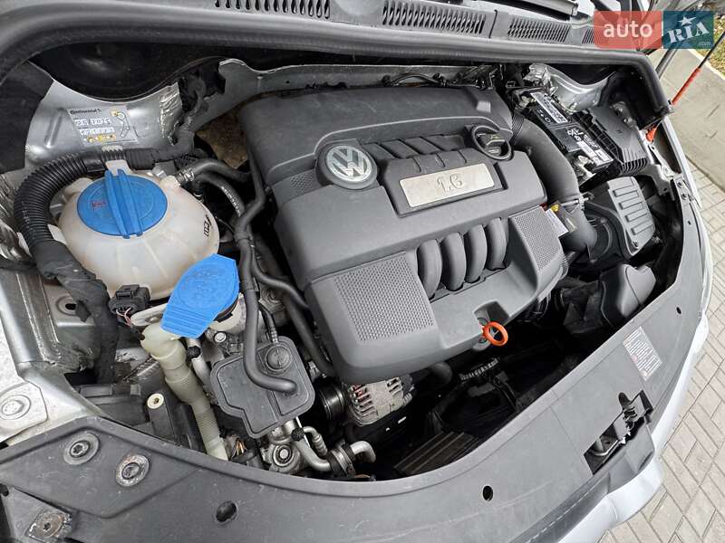 Хэтчбек Volkswagen Golf Plus 2008 в Смеле