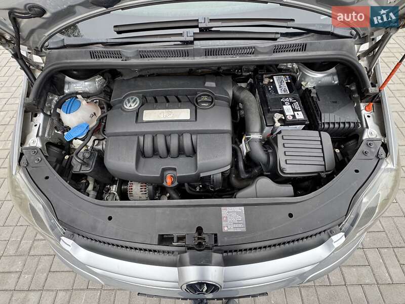 Хэтчбек Volkswagen Golf Plus 2008 в Смеле