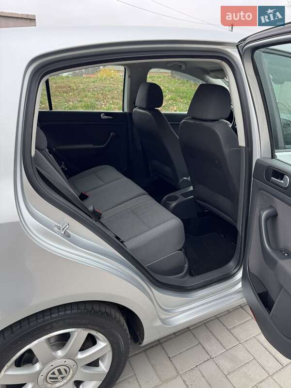 Хэтчбек Volkswagen Golf Plus 2008 в Смеле