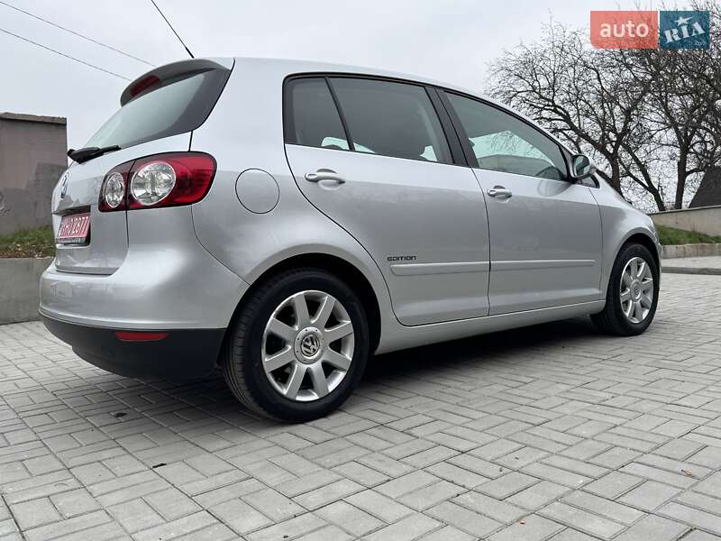 Хэтчбек Volkswagen Golf Plus 2008 в Смеле