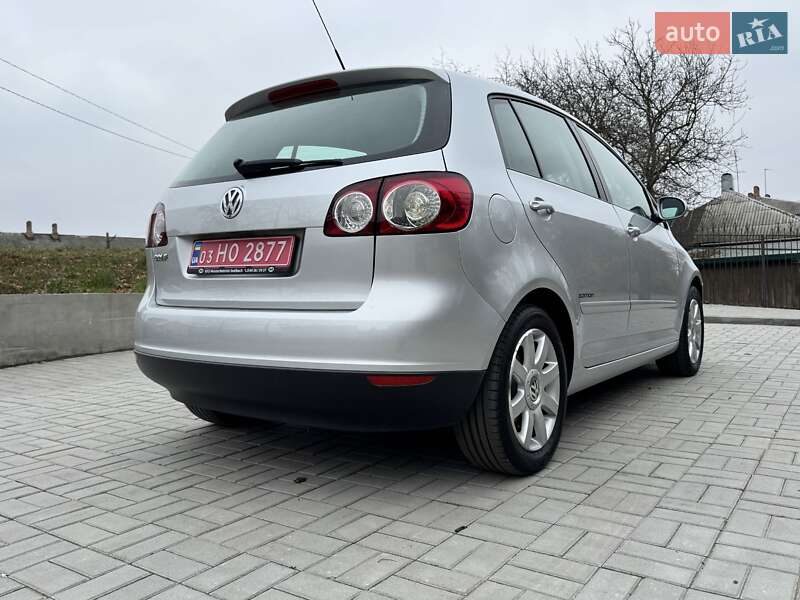 Хэтчбек Volkswagen Golf Plus 2008 в Смеле