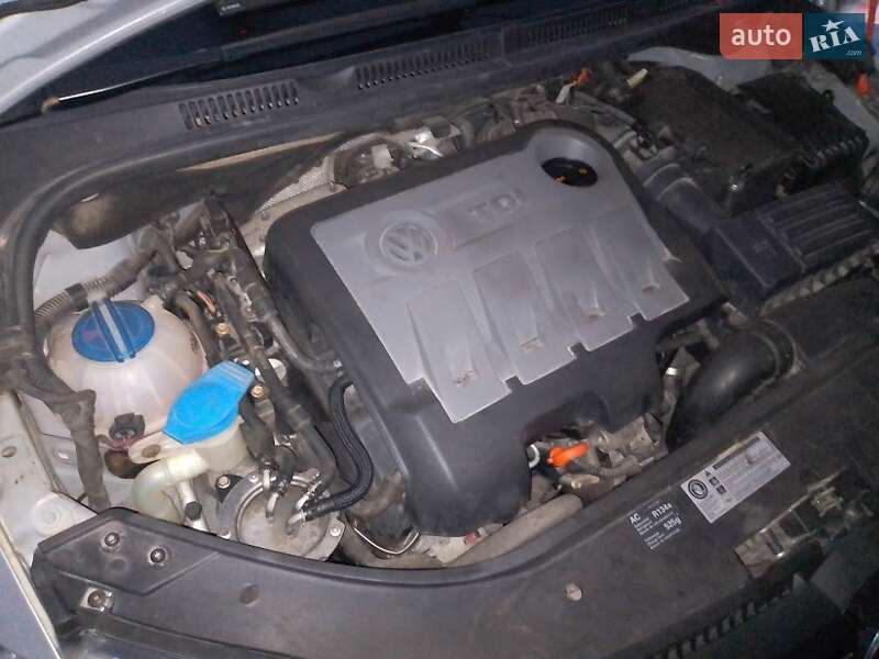 Хэтчбек Volkswagen Golf Plus 2010 в Галиче