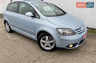 Хэтчбек Volkswagen Golf Plus 2008 в Киеве