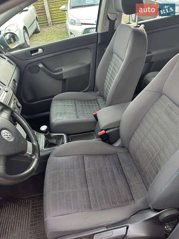 Хетчбек Volkswagen Golf Plus 2007 в Чернівцях фото 15 Хетчбек Volkswagen Golf Plus 2007 в Чернівцях