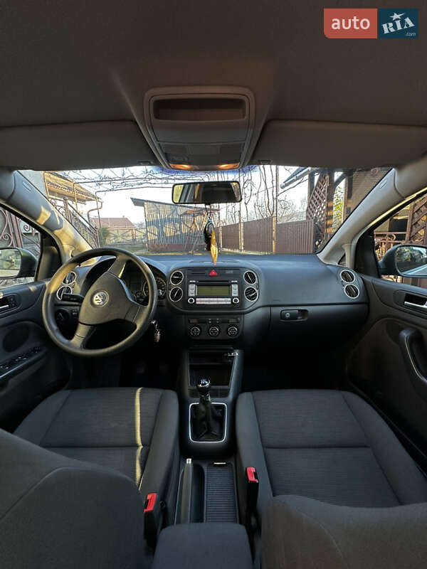 Хэтчбек Volkswagen Golf Plus 2006 в Сваляве