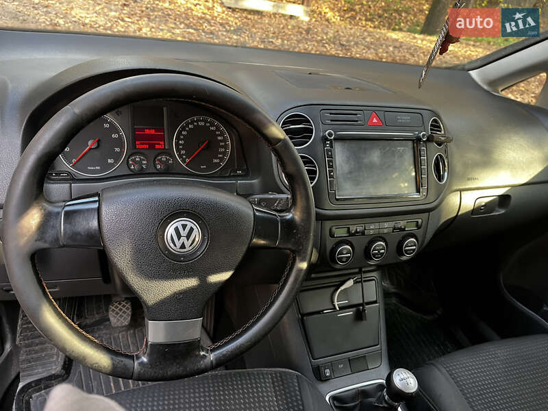 Хэтчбек Volkswagen Golf Plus 2006 в Лебедине