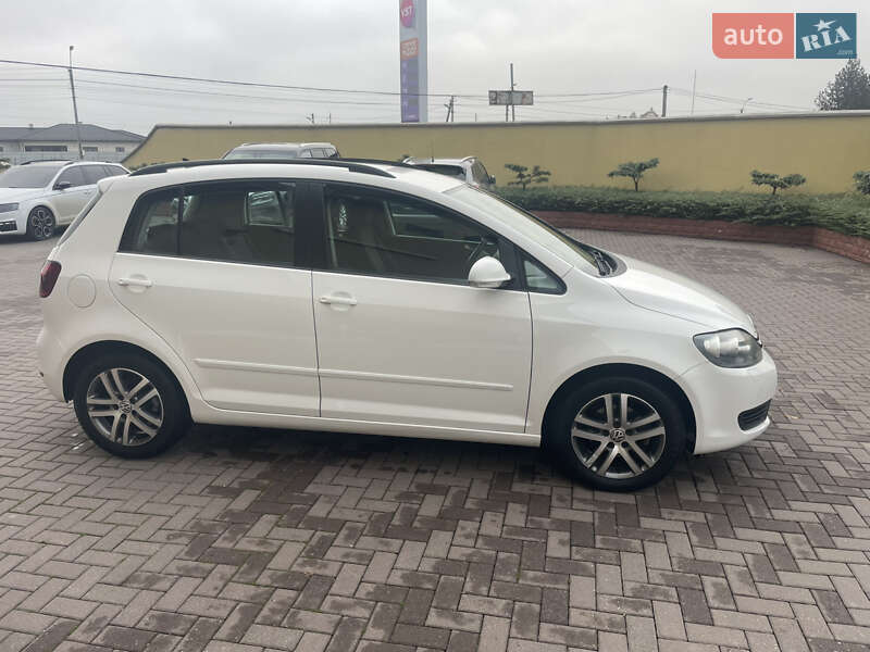 Хэтчбек Volkswagen Golf Plus 2010 в Виноградове