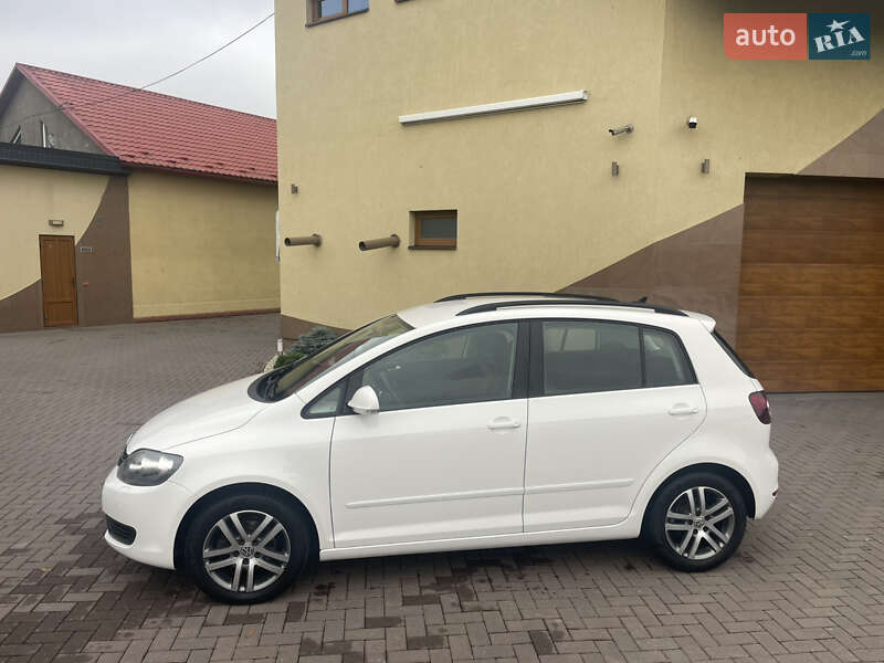 Хэтчбек Volkswagen Golf Plus 2010 в Виноградове