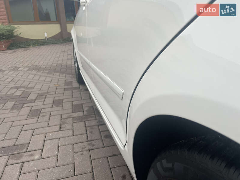 Хэтчбек Volkswagen Golf Plus 2010 в Виноградове