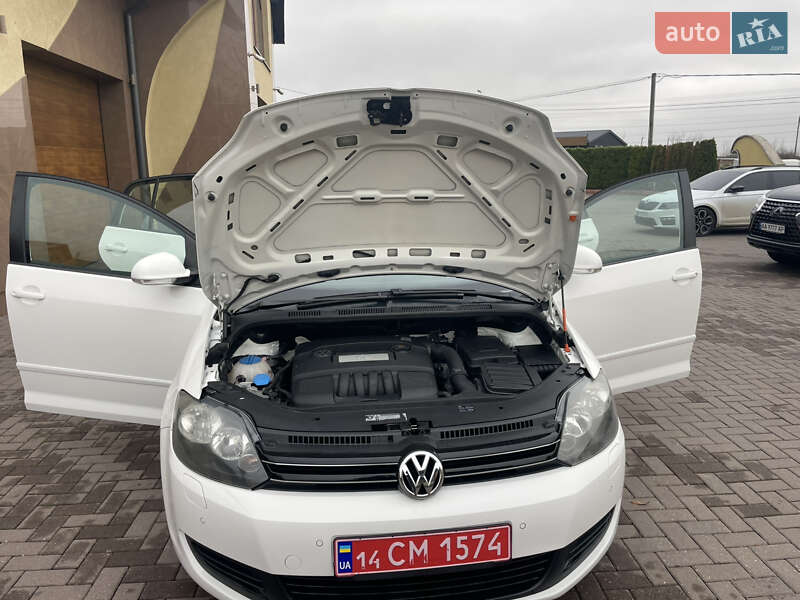 Хэтчбек Volkswagen Golf Plus 2010 в Виноградове