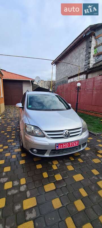 Хэтчбек Volkswagen Golf Plus 2008 в Черкассах