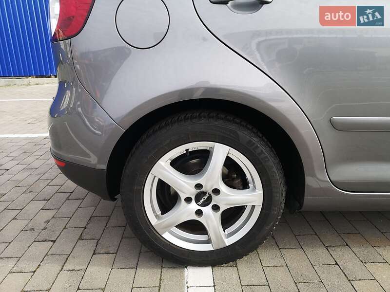 Хэтчбек Volkswagen Golf Plus 2008 в Калуше