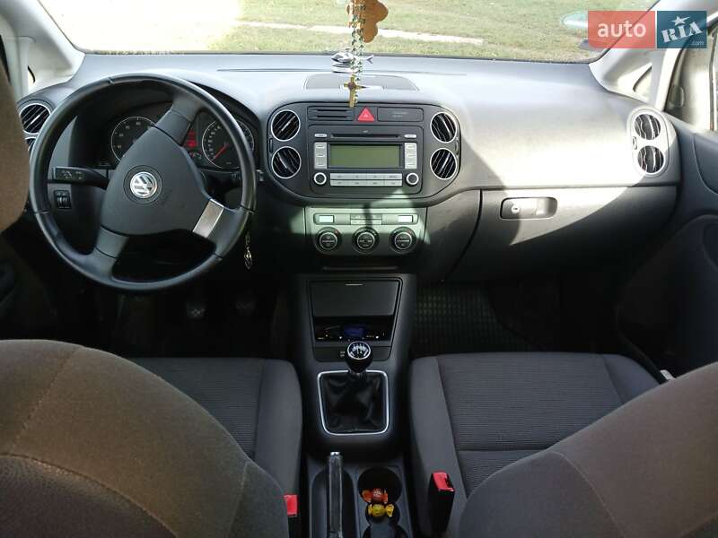Хэтчбек Volkswagen Golf Plus 2008 в Надворной