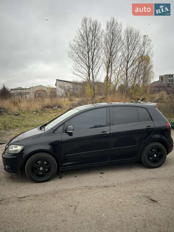 Хетчбек Volkswagen Golf Plus 2005 в Рівному