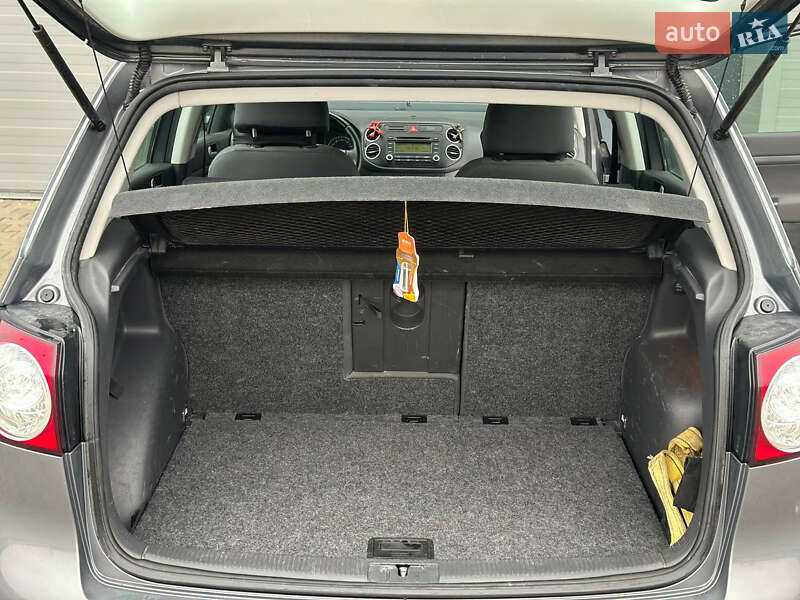 Хэтчбек Volkswagen Golf Plus 2006 в Сарнах