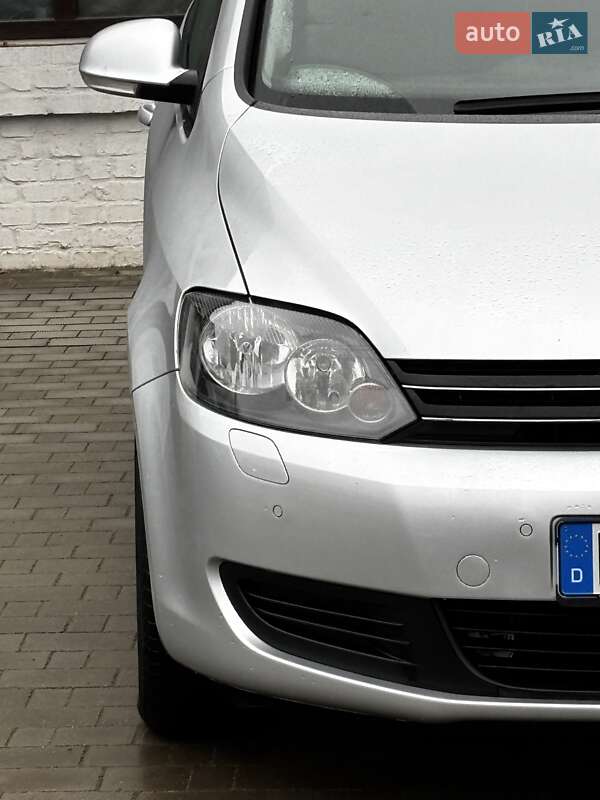 Хэтчбек Volkswagen Golf Plus 2010 в Красилове