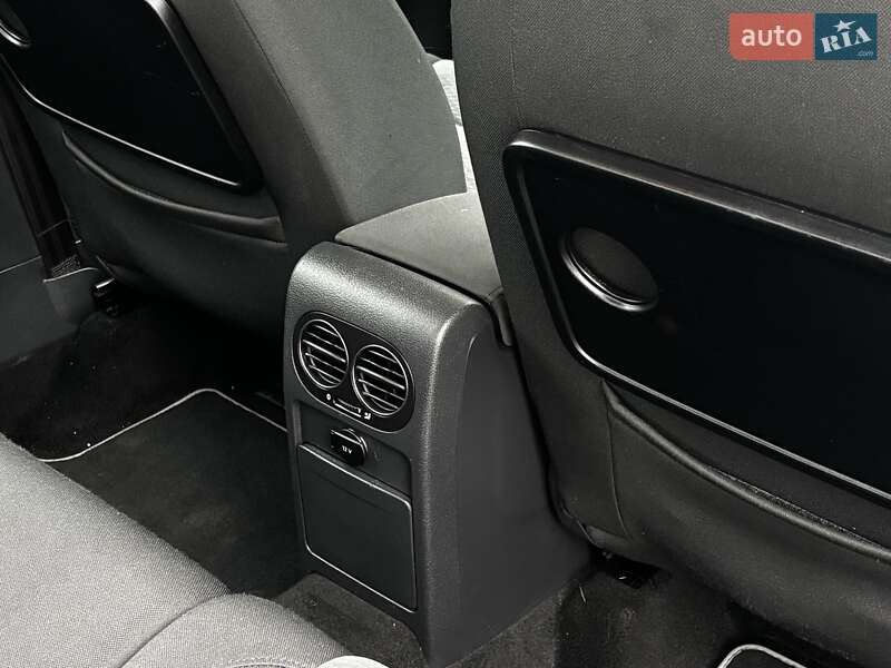 Хэтчбек Volkswagen Golf Plus 2010 в Красилове