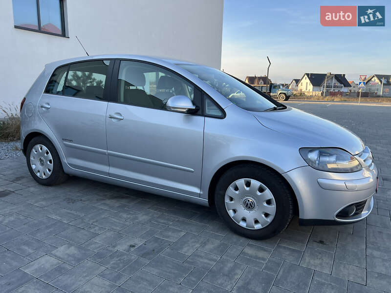 Хэтчбек Volkswagen Golf Plus 2008 в Луцке
