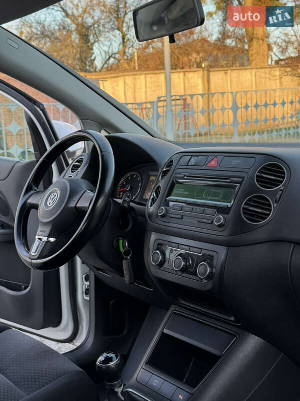 Хэтчбек Volkswagen Golf Plus 2010 в Лубнах