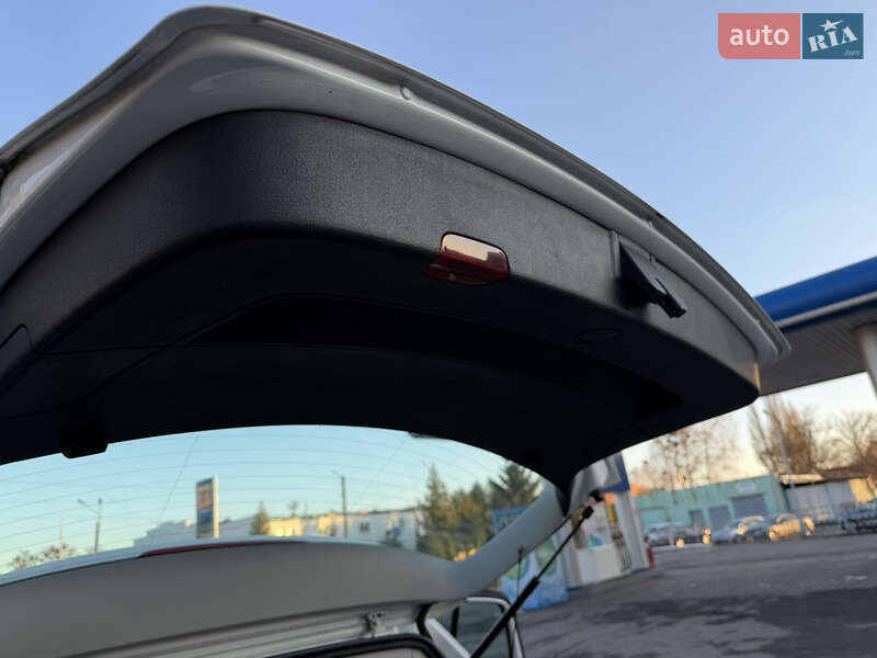 Хэтчбек Volkswagen Golf Plus 2010 в Лубнах