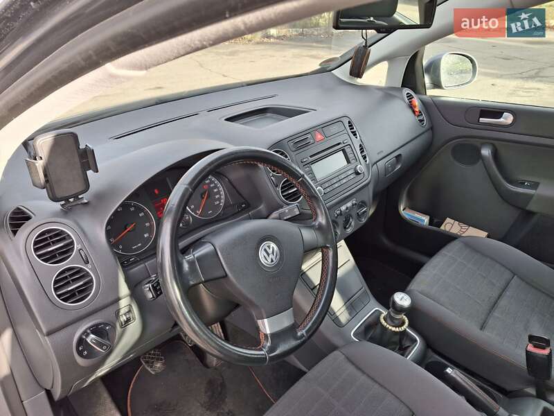 Хэтчбек Volkswagen Golf Plus 2006 в Конотопе