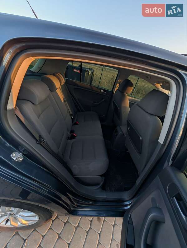 Хетчбек Volkswagen Golf Plus 2006 в Новомосковську