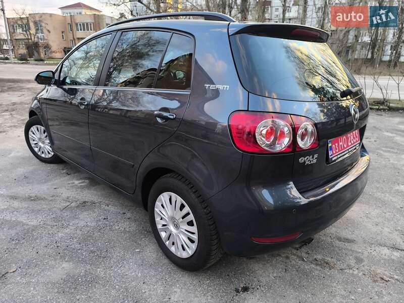 Хэтчбек Volkswagen Golf Plus 2011 в Ахтырке